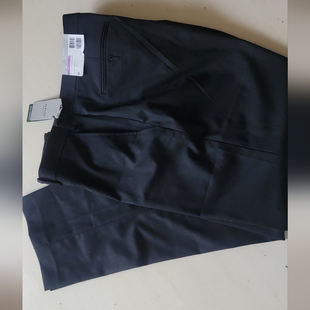 NWT - ALFANI MEN'S BLACK SLIM FIT SLACKS PANTS (sz Waist 38 Length 30)